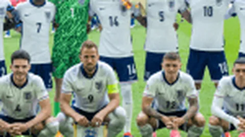 申台龙下课引球迷感慨，印尼赛败北众望所归！托希尔决策失误频发